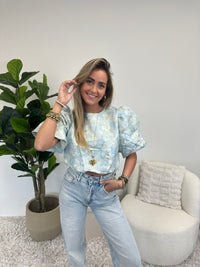 Evi top