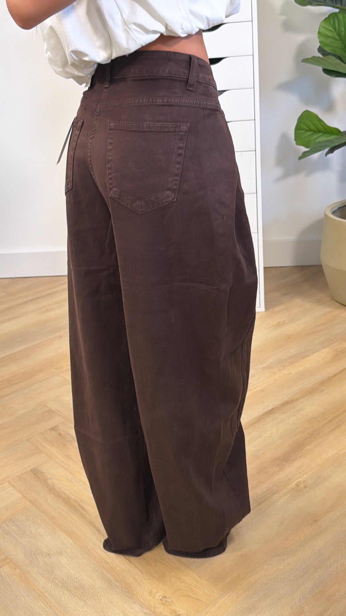 The Romée Wide Leg Jeans