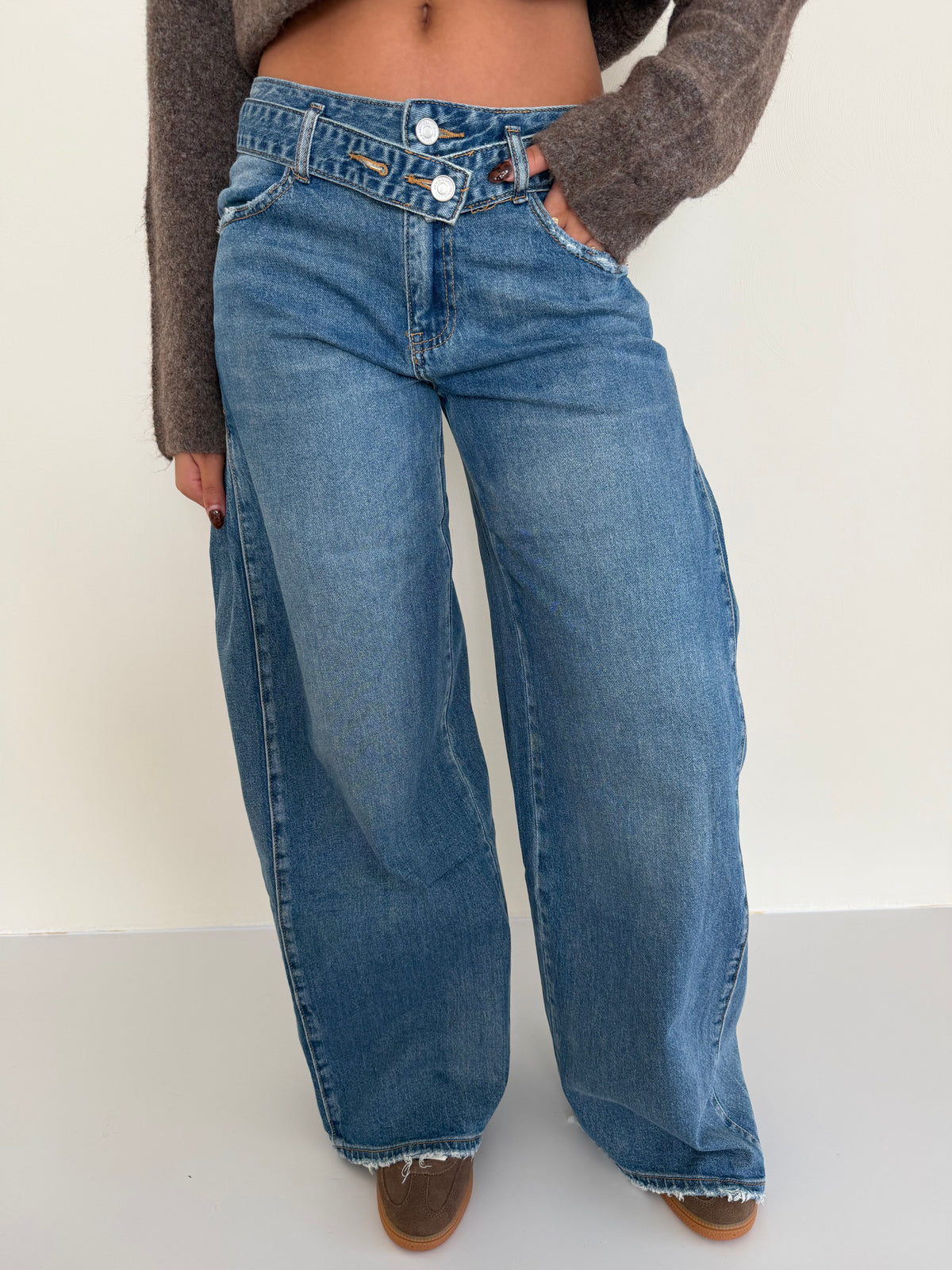 Avery Belted Wide Leg Jeans