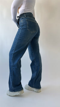Straight Fit Belt Jeans
