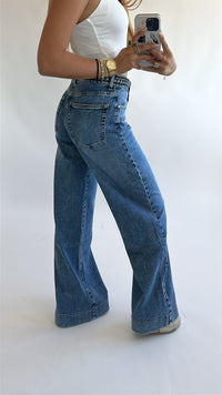 Mid Waist Detail Wide Leg Jeans