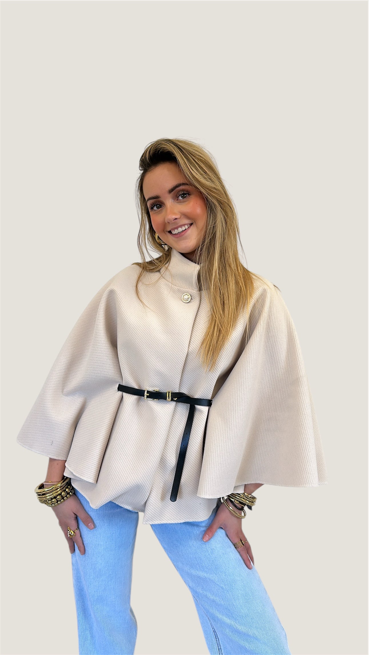 Misha cape
