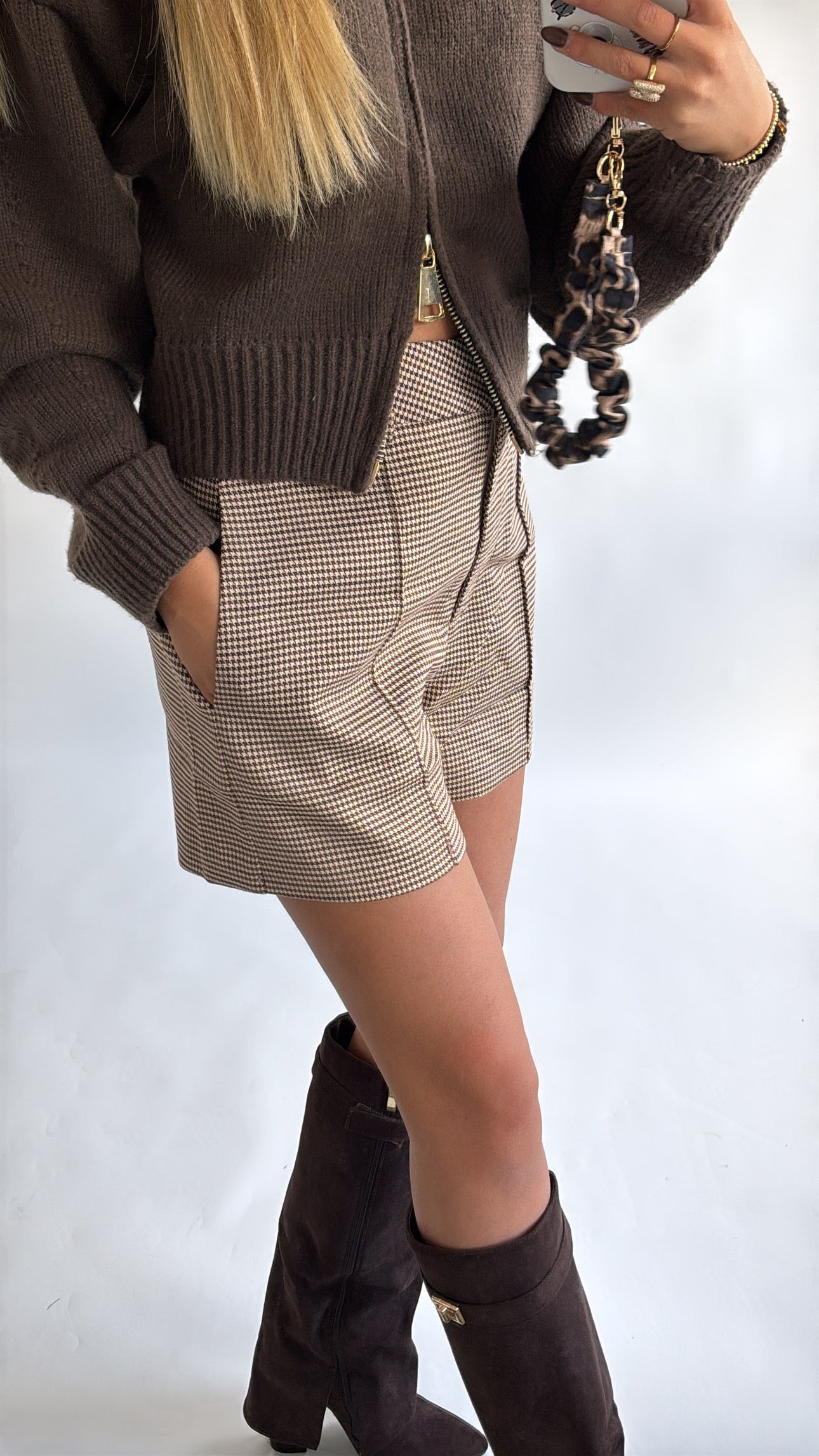 Check Me Out Shorts – Brown