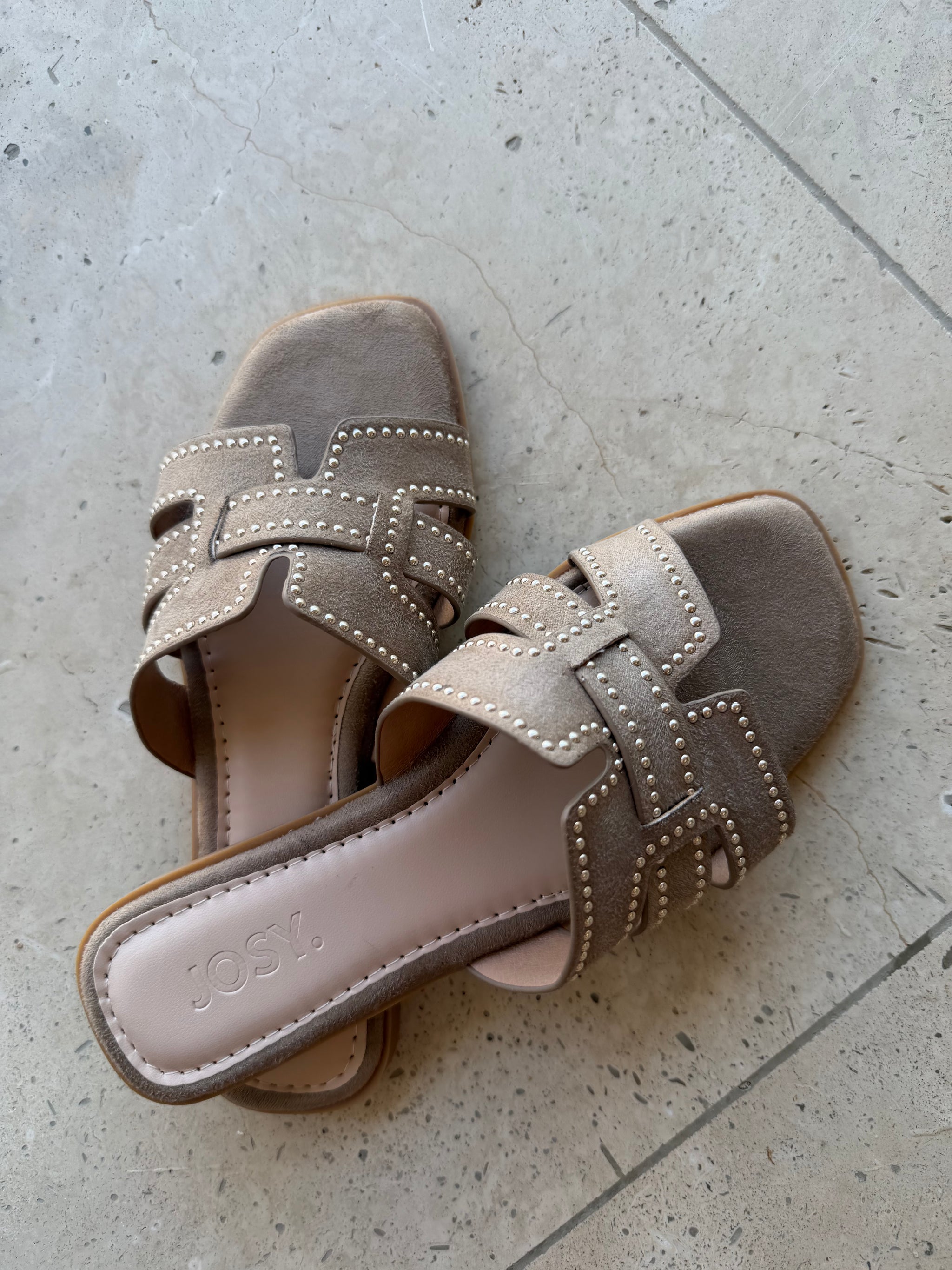 Luxe Studs H-Slipper Taupe