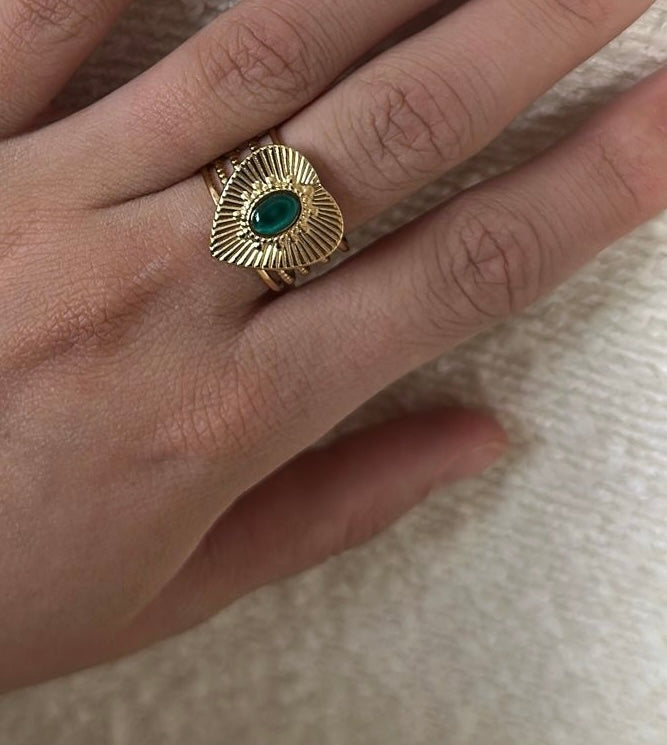 Ring hartje met robijn
