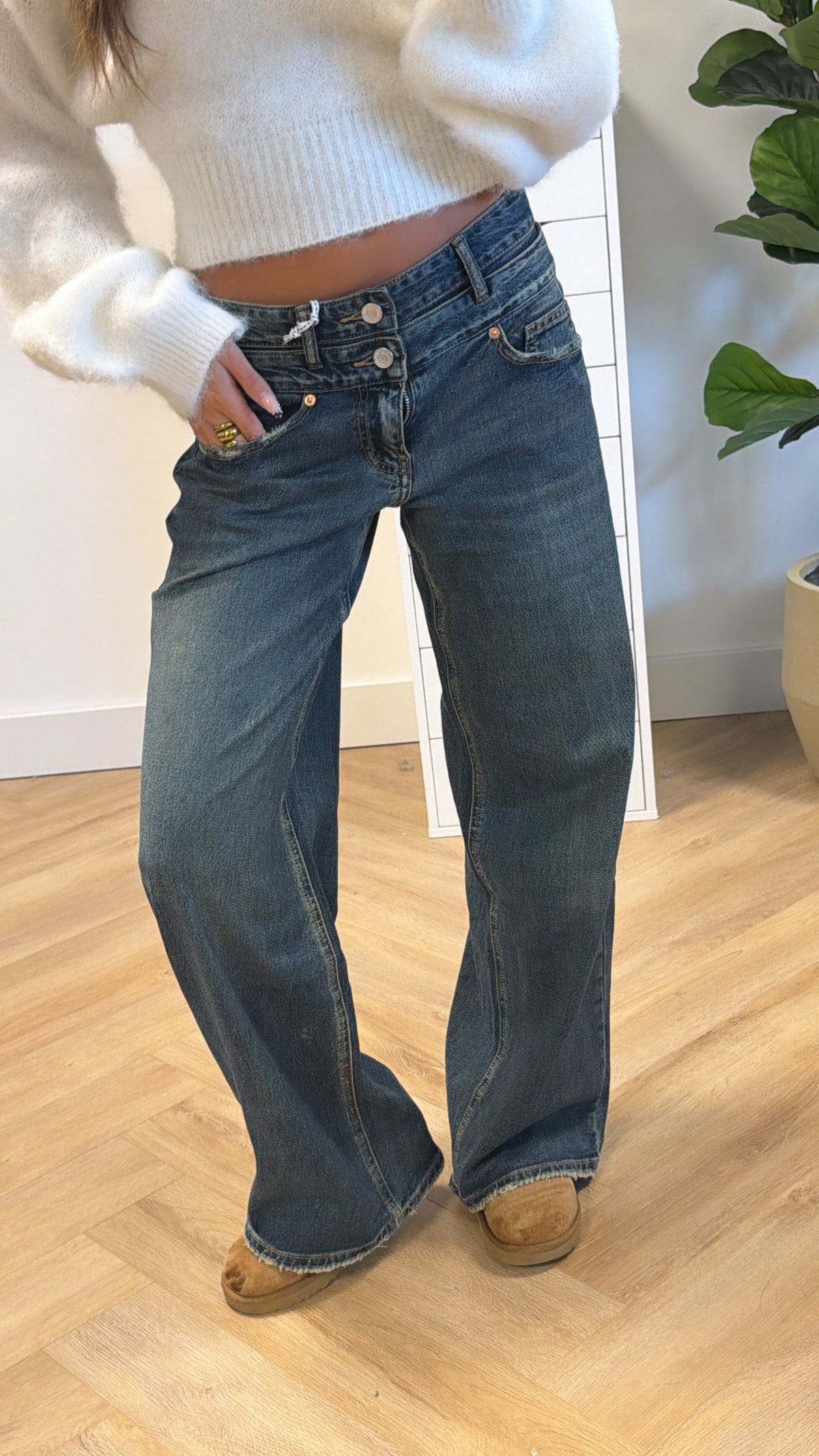 Jolie Mid Waist Relaxed Straight Jeans