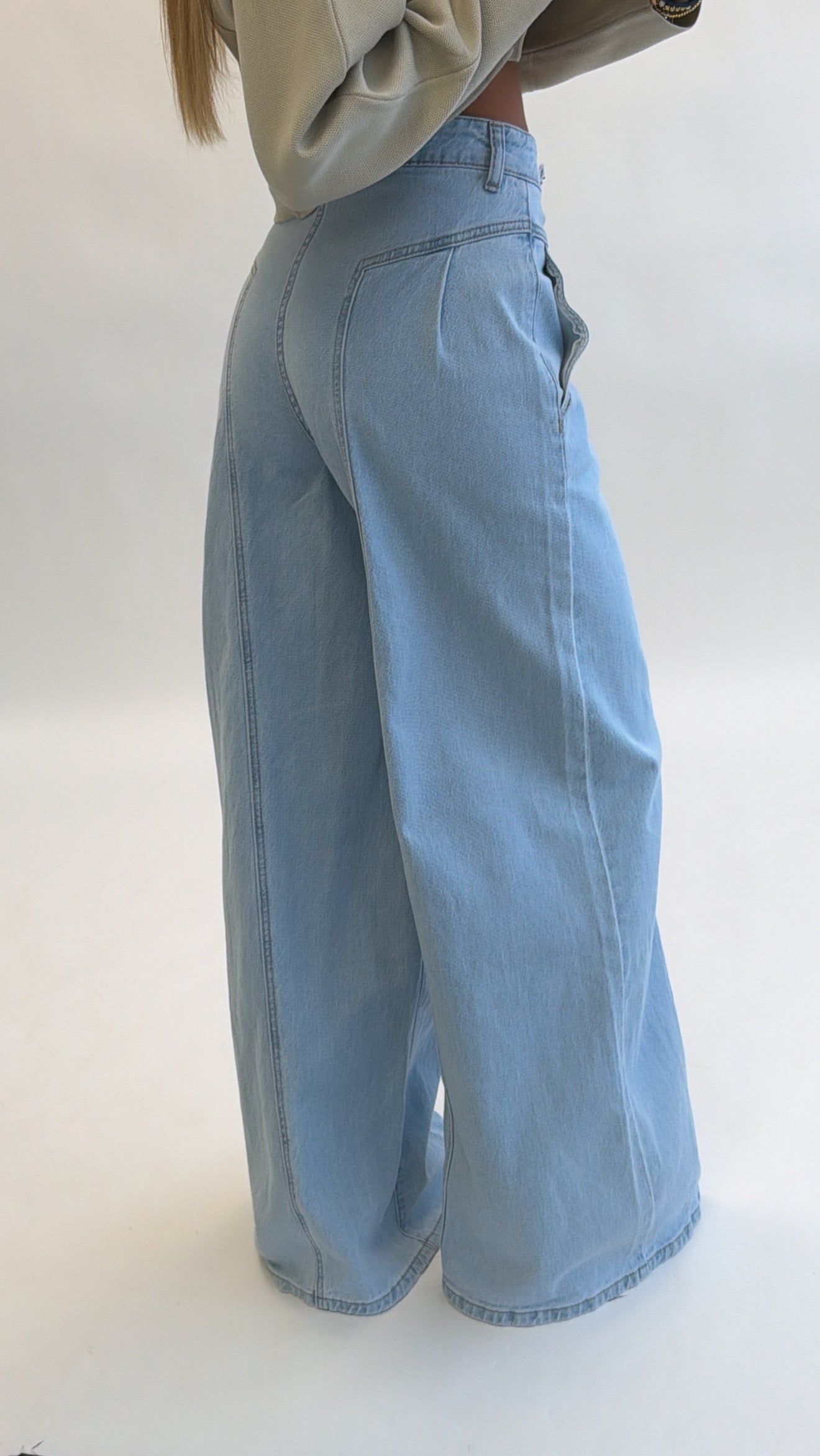 Wide leg Flared jeans