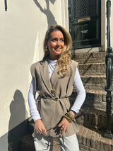 Saar blazer mouwloos is