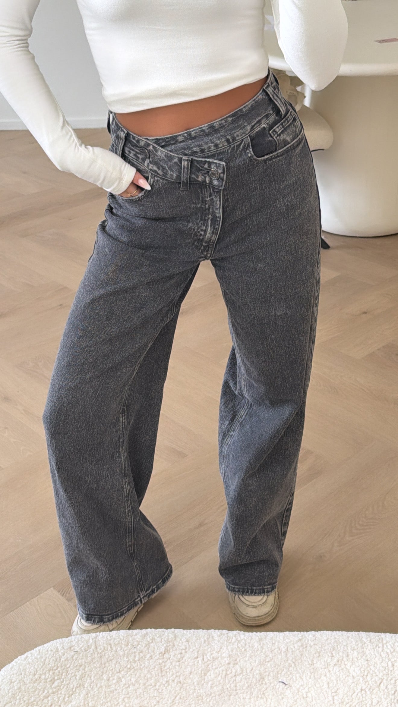 Double button wide leg jeans