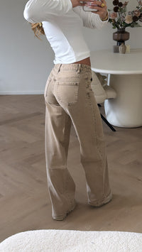 Low waist wide leg jeans