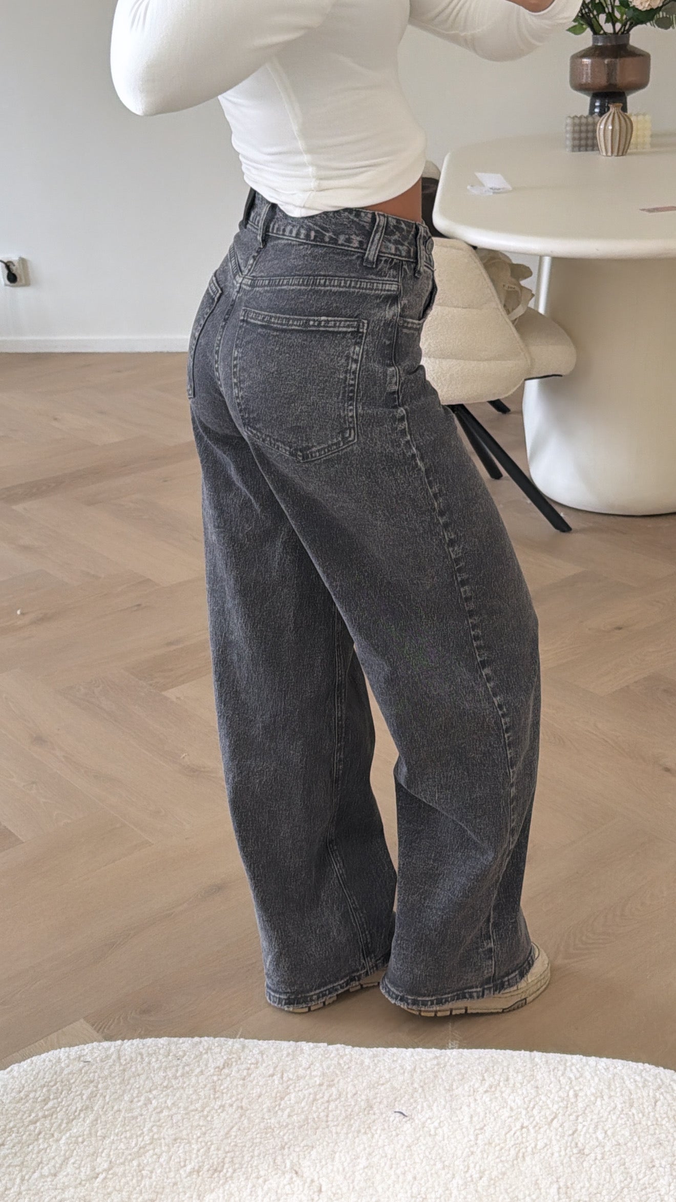 Double button wide leg jeans