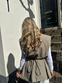 Saar blazer mouwloos is