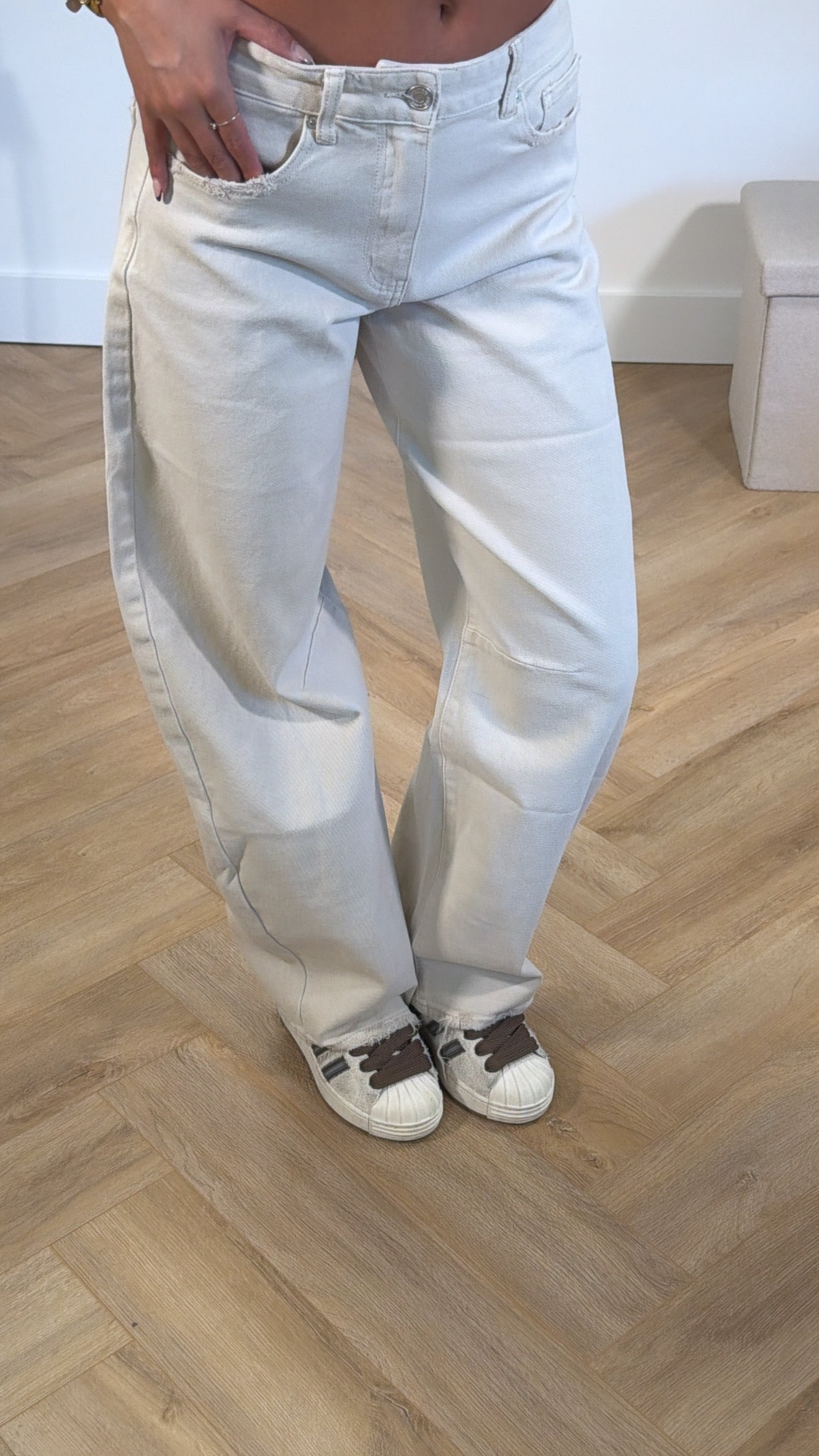 Cloudy Cream Balloon Jeans