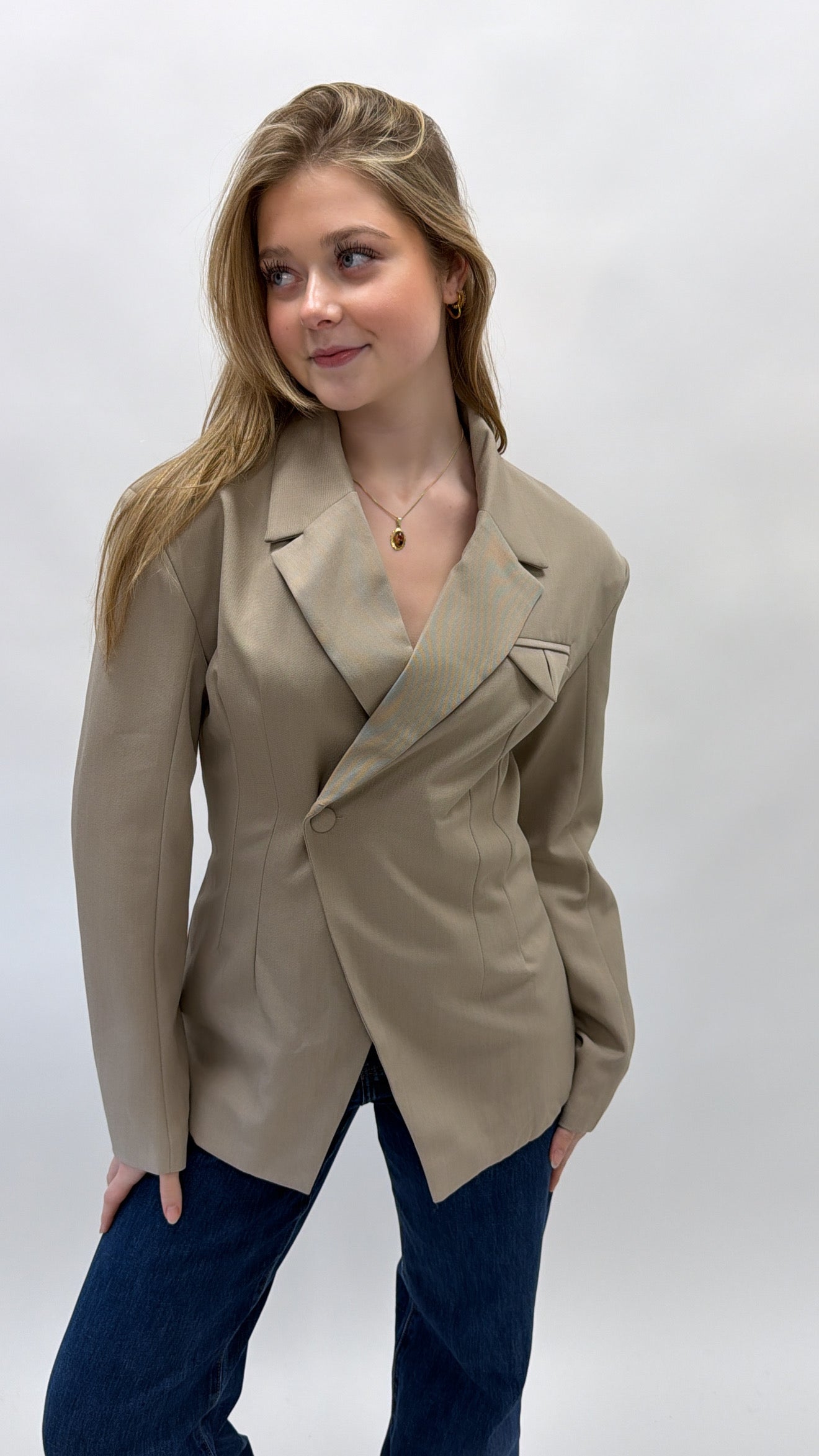 Chic beauty blazer