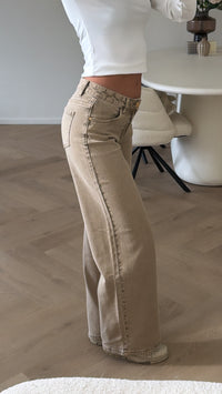 Low waist wide leg jeans