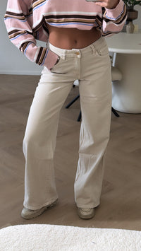 Low waist wide leg jeans