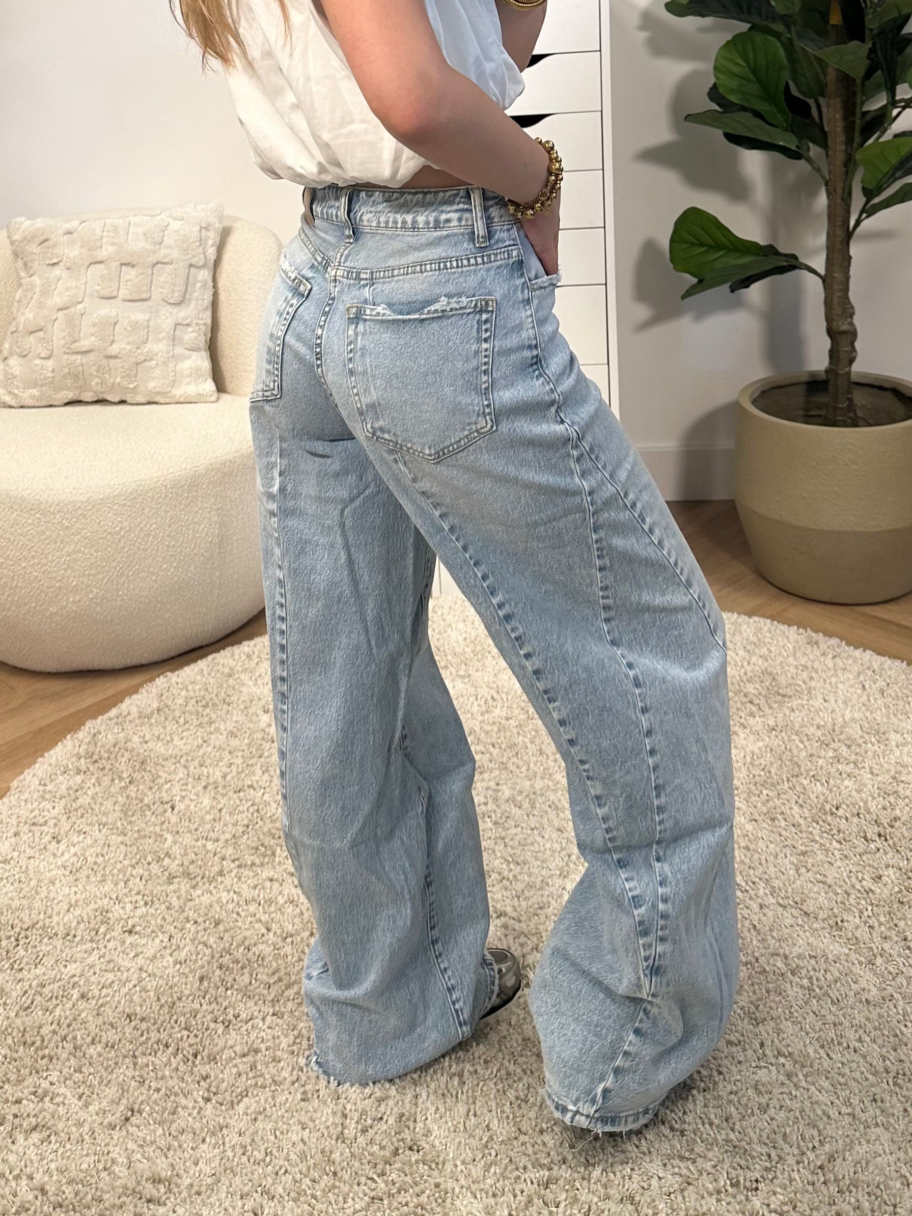 Mila Wide Leg Jeans