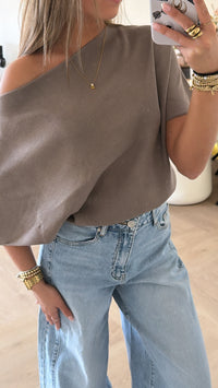 Elin Off-Shoulder Top