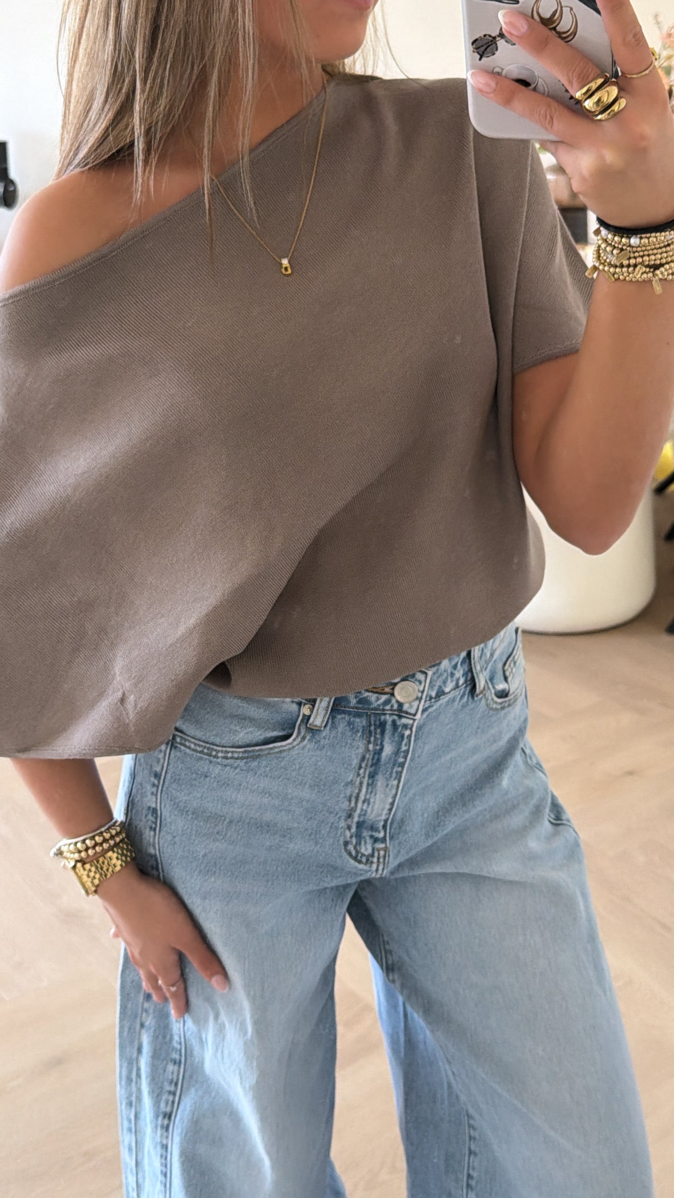 Elin Off-Shoulder Top