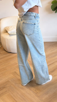 Skyline Wide Leg Jeans
