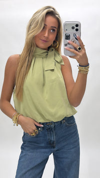 Cropped cute pof top