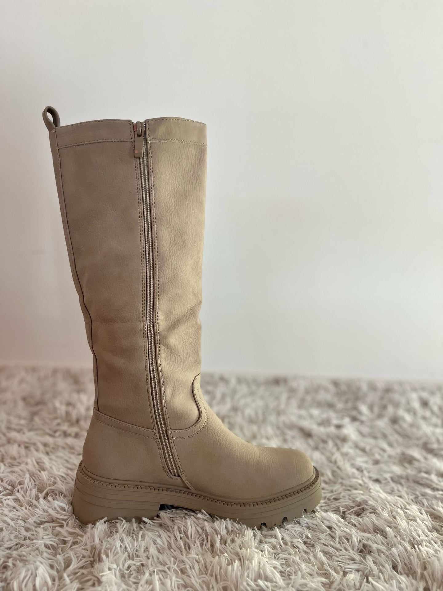 Laars nubiq - beige